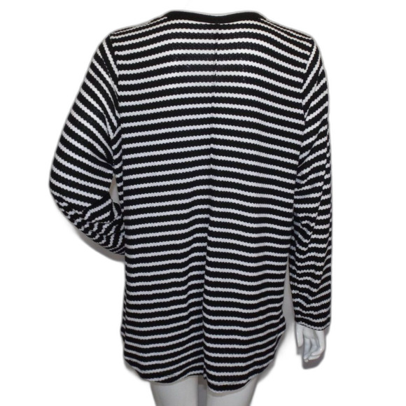 TORRID Thermal Top, 3/3X, Black/White Stripes, Long sleeve, Notch collar - Picture 5 of 14